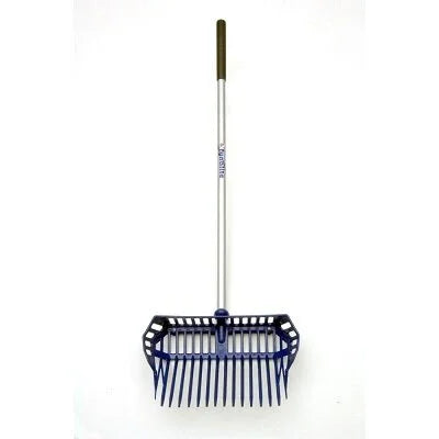 FynaLite Xlite Shavings Fork Long Aluminium Handle with Shaker Cage 137 cm - North East Pet Shop Fynalite